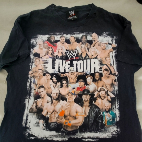 WWE Live Tour Shirt 2010 - Picture 1 of 2